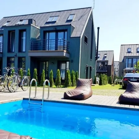 Family Vaivorykste 팔랑가