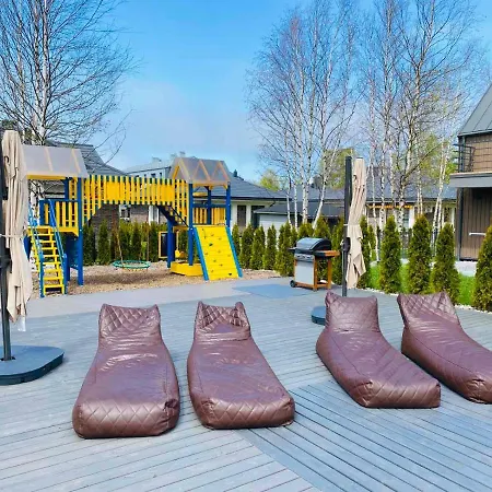 아파트 Family Vaivorykste 팔랑가